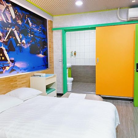 Clover House-自助式無人旅店 Zhongli Eksteriør billede